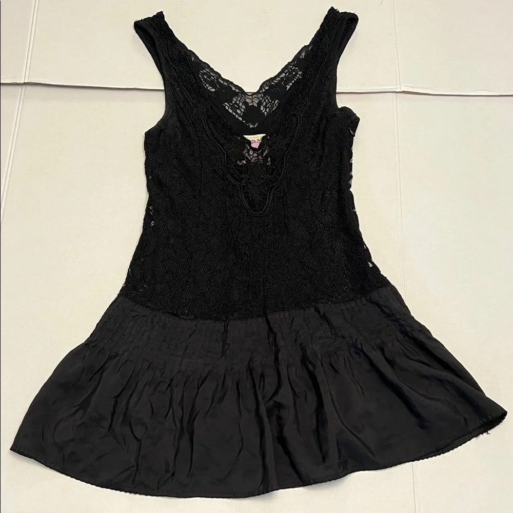 Y2K FREE PEOPLE VINTAGE LACE SILK WHIMSYGOTH BOHO FLOWY MINI DRESS BLACK SIZE 2